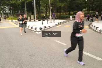 Runner Photo 4263972