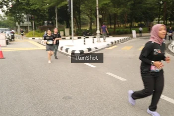 Runner Photo 4263974