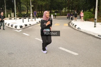 Runner Photo 4263980