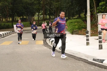 Runner Photo 4263993