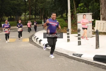 Runner Photo 4263995