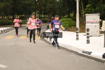 Runner Photo 4264101