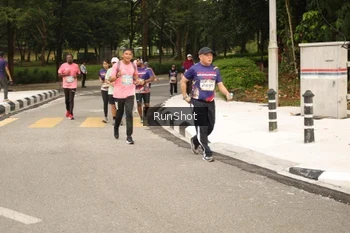 Runner Photo 4264108