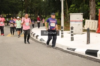 Runner Photo 4264114