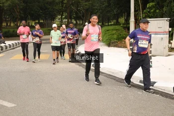 Runner Photo 4264116
