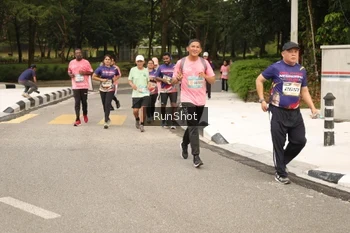 Runner Photo 4264120