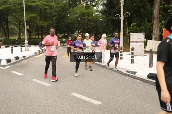 Runner Photo 4264140