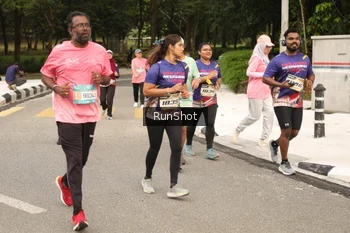 Runner Photo 4264143