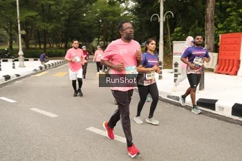 Runner Photo 4264148