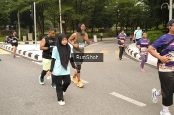 Runner Photo 4264245