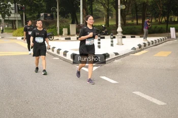 Runner Photo 4264266