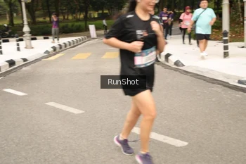Runner Photo 4264273