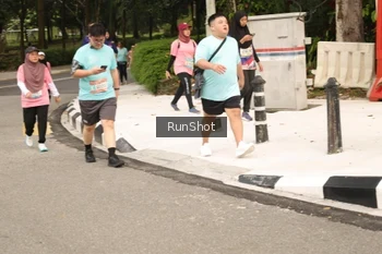 Runner Photo 4264293