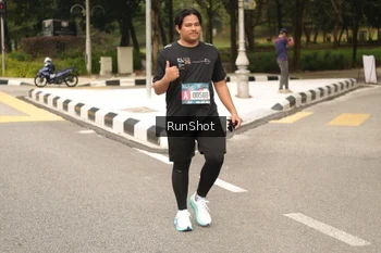 Runner Photo 4264304