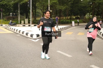 Runner Photo 4264308