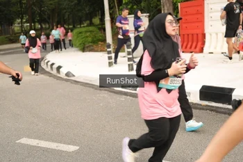 Runner Photo 4264323