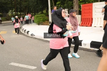 Runner Photo 4264324