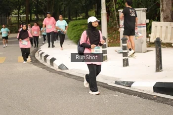 Runner Photo 4264343