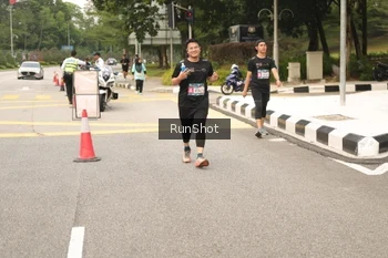 Runner Photo 4264345