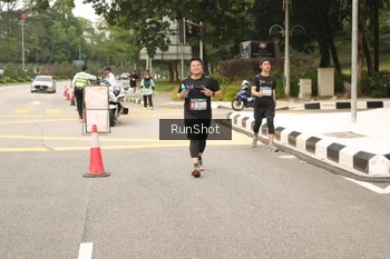 Runner Photo 4264357