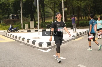 Runner Photo 4264377
