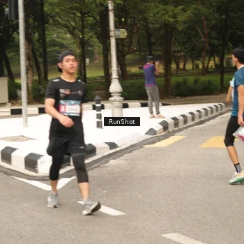 Runner Photo 4264378