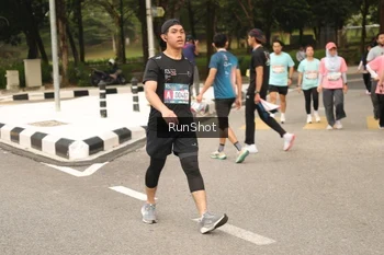 Runner Photo 4264383