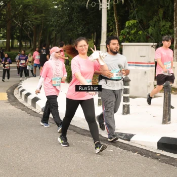 Runner Photo 4264404