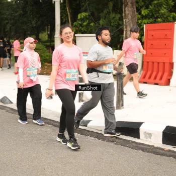 Runner Photo 4264408