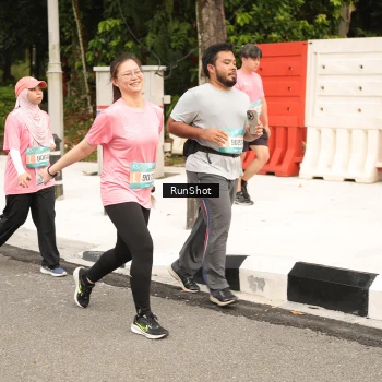 Runner Photo 4264413
