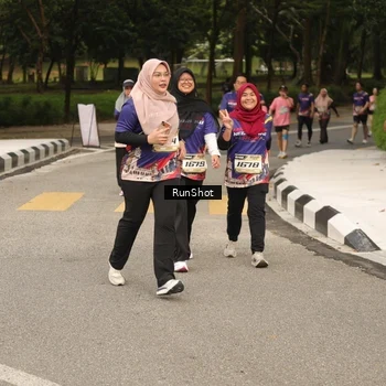 Runner Photo 4264429