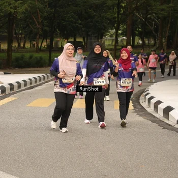 Runner Photo 4264432