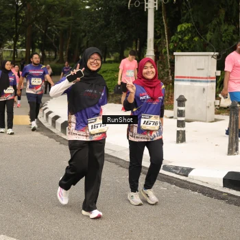 Runner Photo 4264442