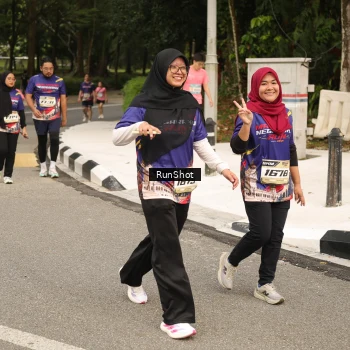 Runner Photo 4264444