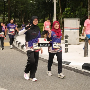 Runner Photo 4264450