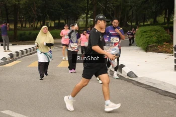 Runner Photo 4264455