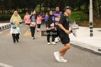 Runner Photo 4264458