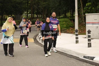 Runner Photo 4264462