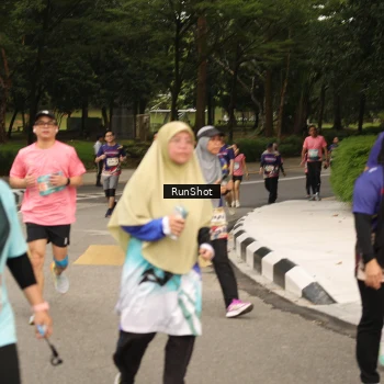 Runner Photo 4264470