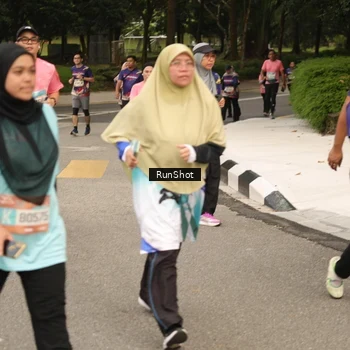 Runner Photo 4264476