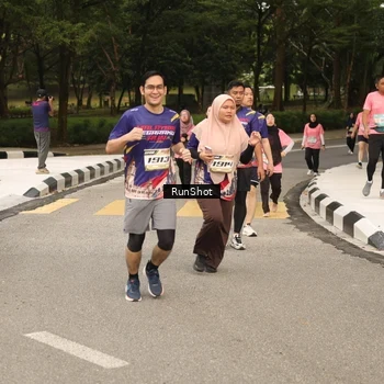 Runner Photo 4264542