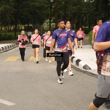 Runner Photo 4264546