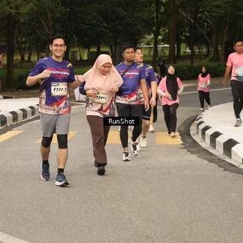 Runner Photo 4264550