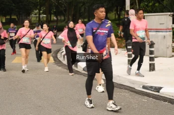 Runner Photo 4264555