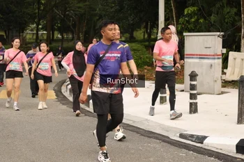 Runner Photo 4264556