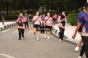 Runner Photo 4264563