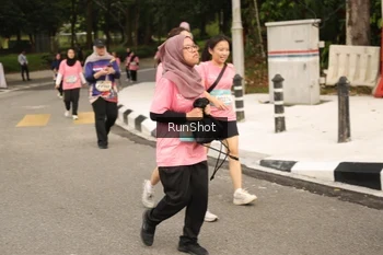 Runner Photo 4264573