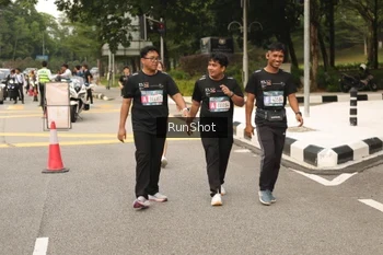 Runner Photo 4264585