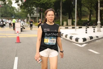 Runner Photo 4264588