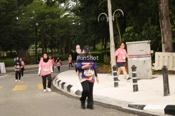 Runner Photo 4264594